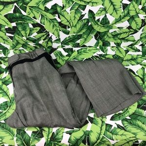 Oscar De La Renta Herringbone Gray Pants